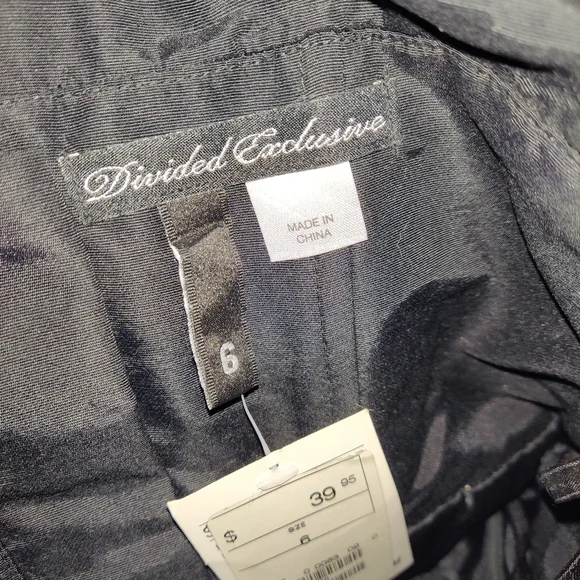 ❤️ Little Black Dress - Picture 6 of 8